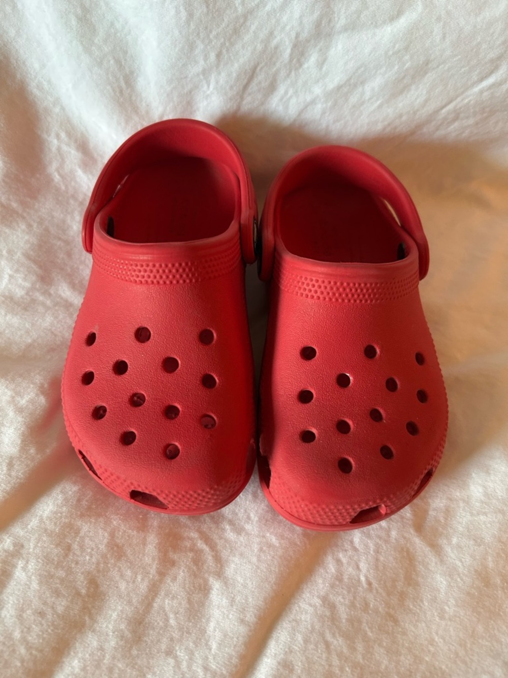 CROCS Kids Classic Clog in Bright Red
